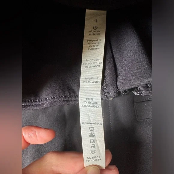 Lulumemon jacket - size 4 - Picture 2 of 9